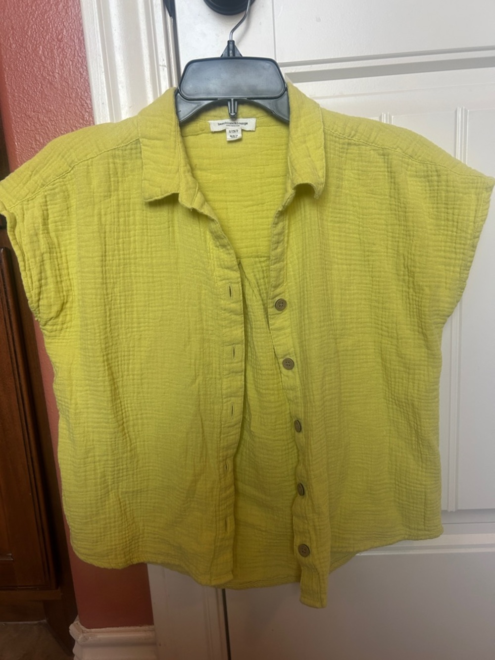 beachlunchlounge Bright Chartreuse Button-Front Top